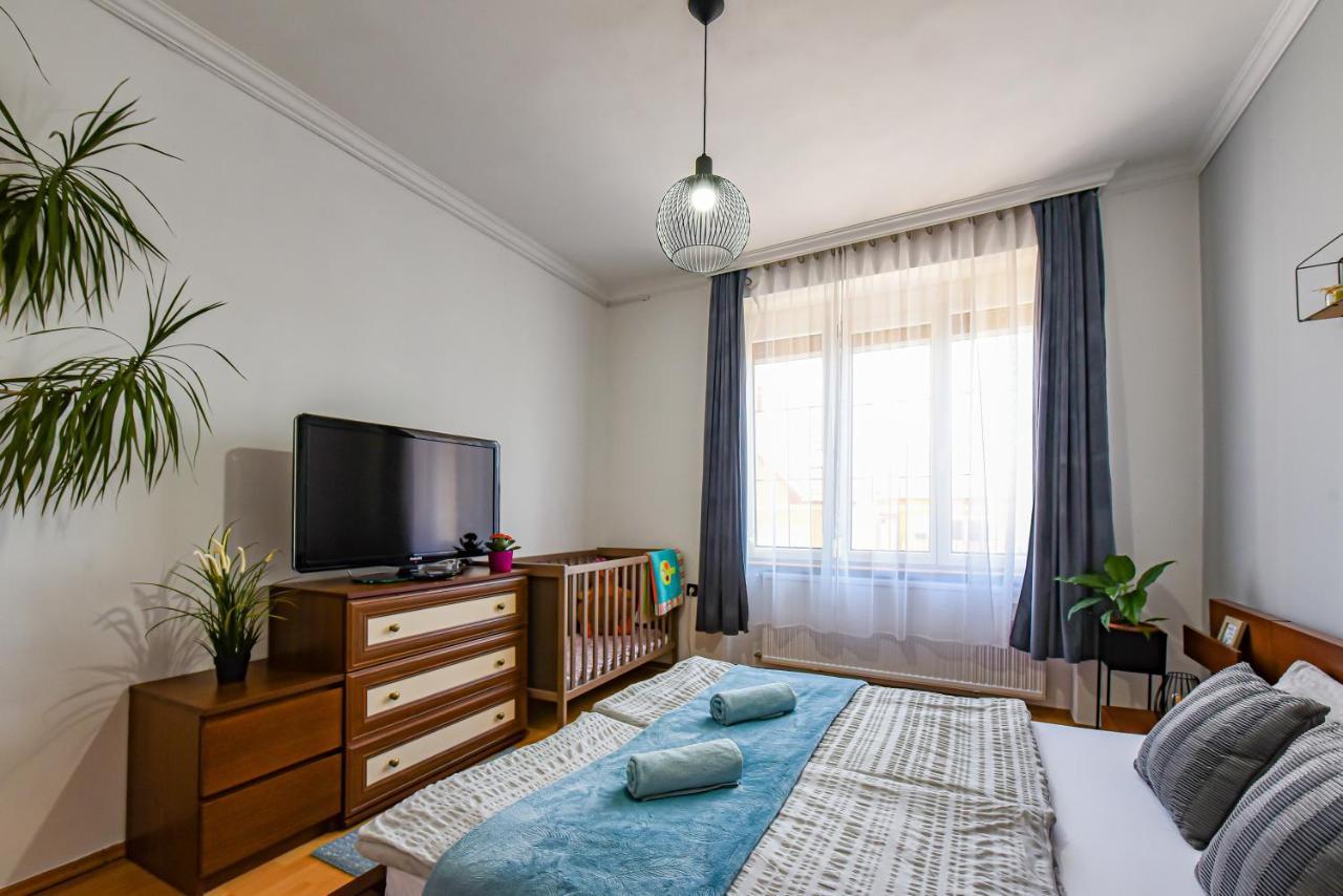Hajduhegy Vendeghaz Apartment Eger Bagian luar foto