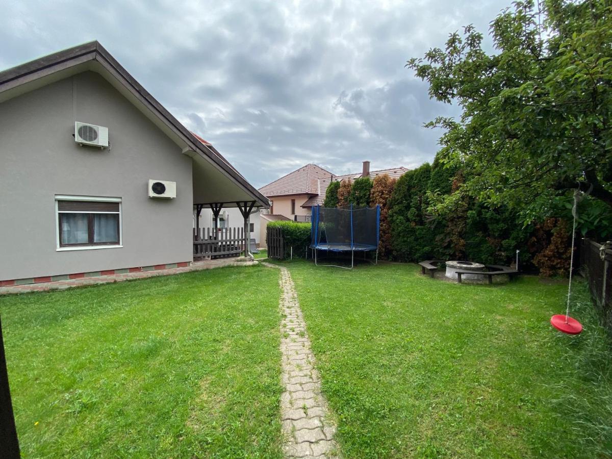 Hajduhegy Vendeghaz Apartment Eger Bagian luar foto