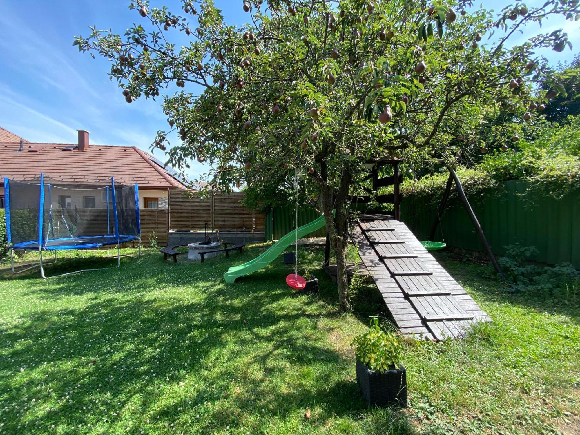 Hajduhegy Vendeghaz Apartment Eger Bagian luar foto