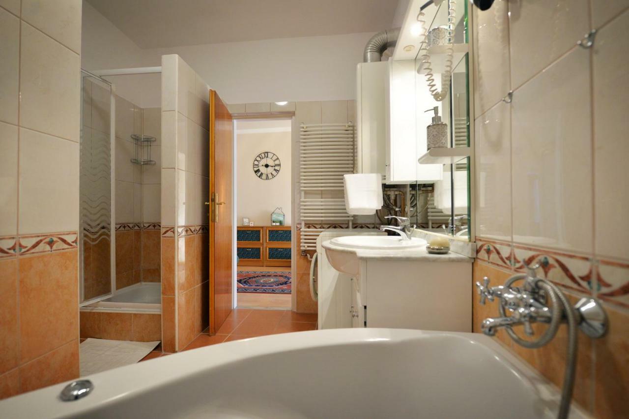 Hajduhegy Vendeghaz Apartment Eger Bagian luar foto